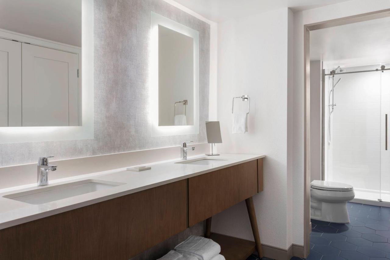 Delta Hotels By Marriott Virginia Beach Waterfront Zewnętrze zdjęcie